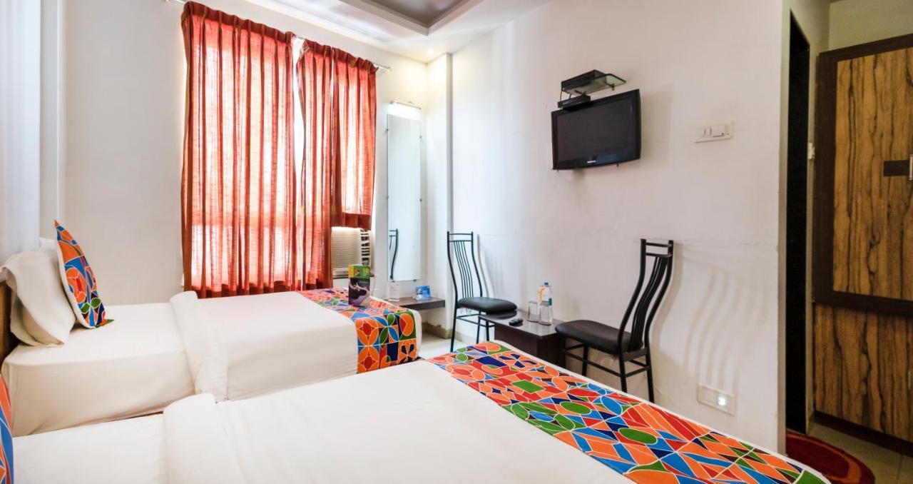 Hotel Oyo 24197 Saptaruchi Pimpri-Chinchwad Exterior foto
