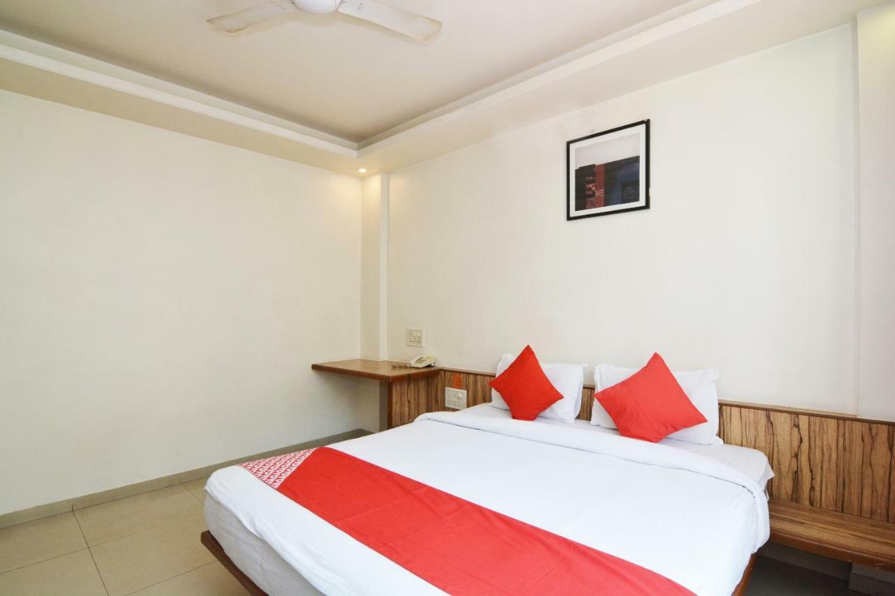 Hotel Oyo 24197 Saptaruchi Pimpri-Chinchwad Exterior foto