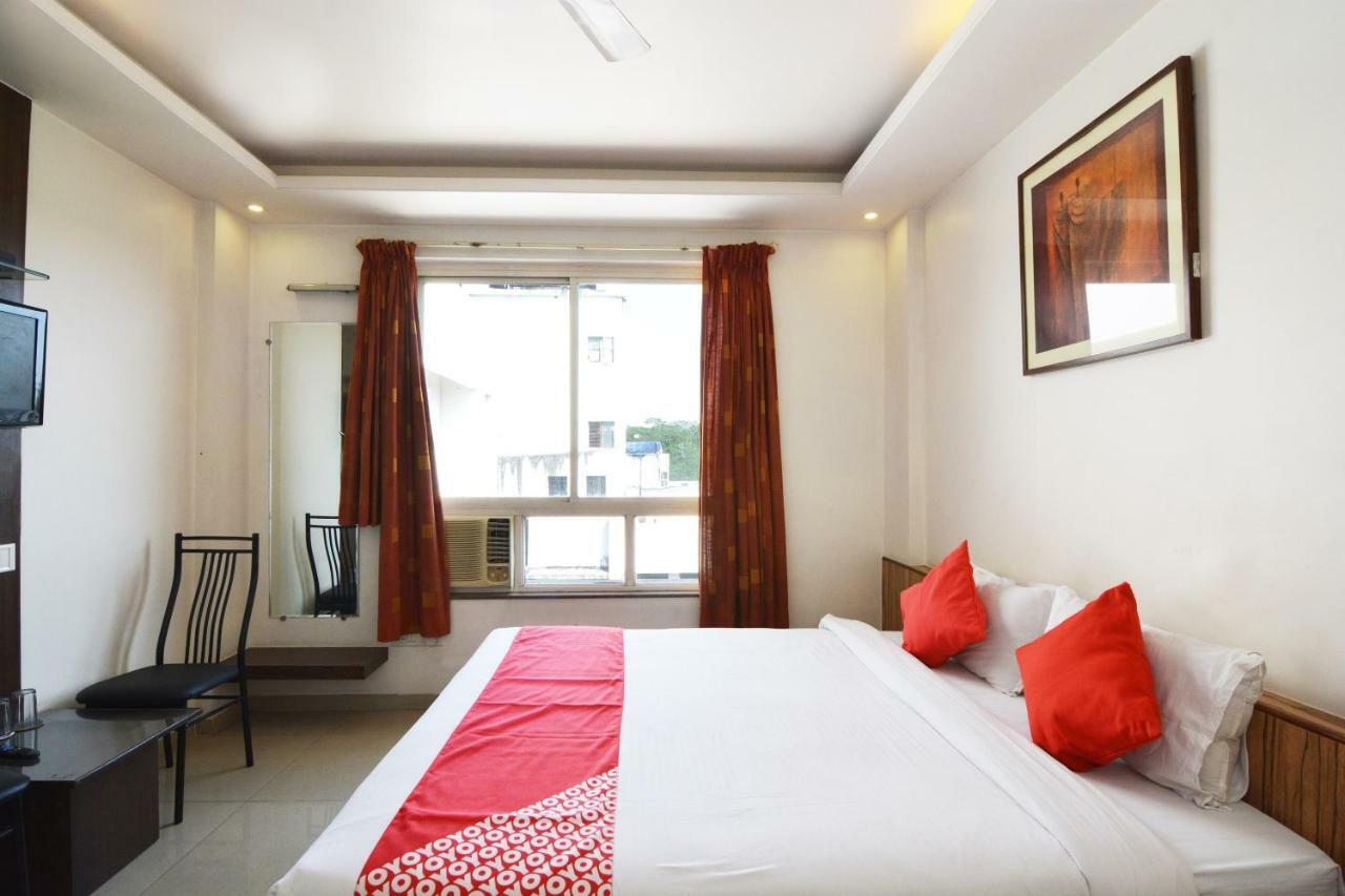 Hotel Oyo 24197 Saptaruchi Pimpri-Chinchwad Exterior foto